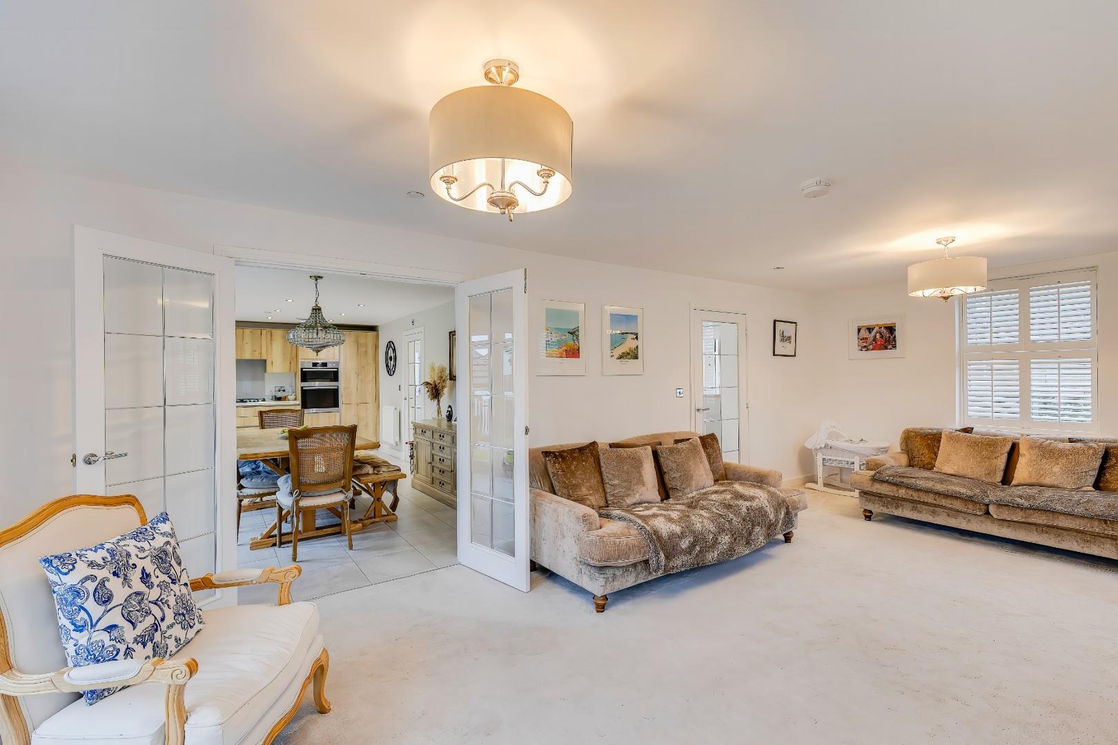 8 Cae Ffynnon, Cowbridge, CF71 7FJ